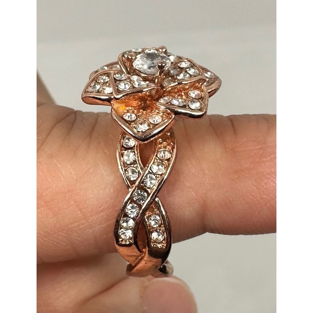 🆕 Rose Gold Rhinestone Ring - Picture 12 of 12
